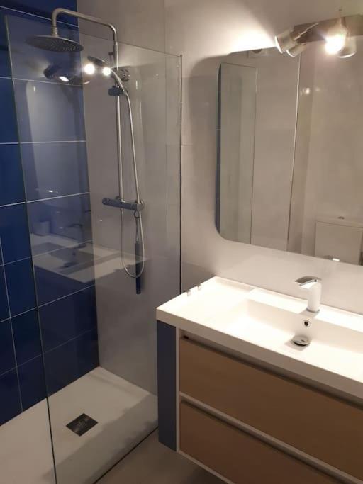 Apartamento Completo En 카다케스 외부 사진